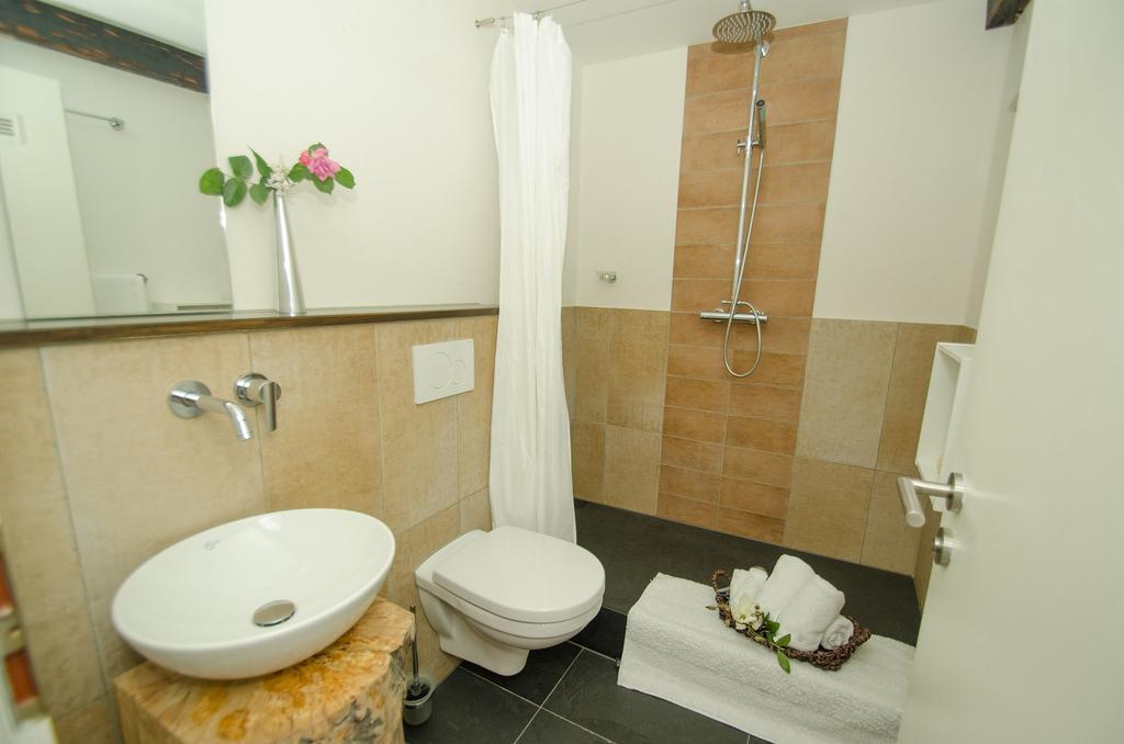 Ferienwohnung Feriendomizil Zum Grauen Wolf Lindau  Exterior foto